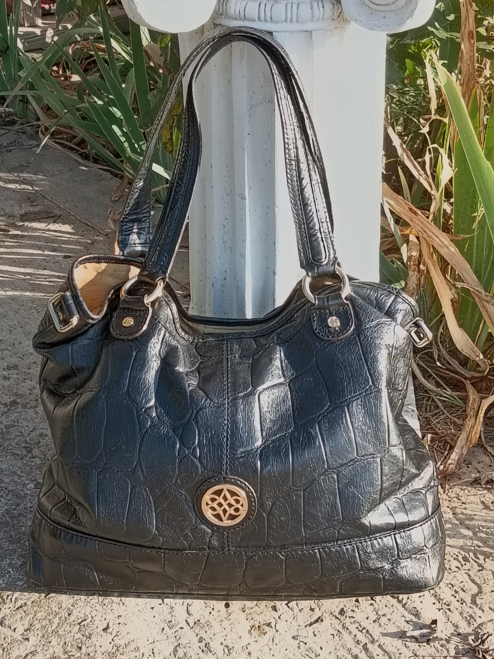 ANTONIO MELANI Black Croc-Texture Shoulder Bag with Gold Hardware